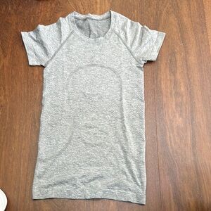 Lululemon Slate/White Swiftly Tech Shirt